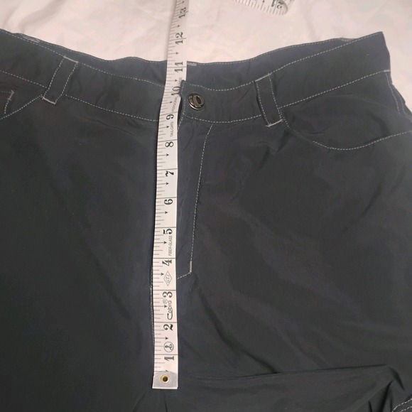 Women's Opearl Izumi Shorts Size M Gray Pockets Polyester Stretch Lightweight - Picture 3 of 6